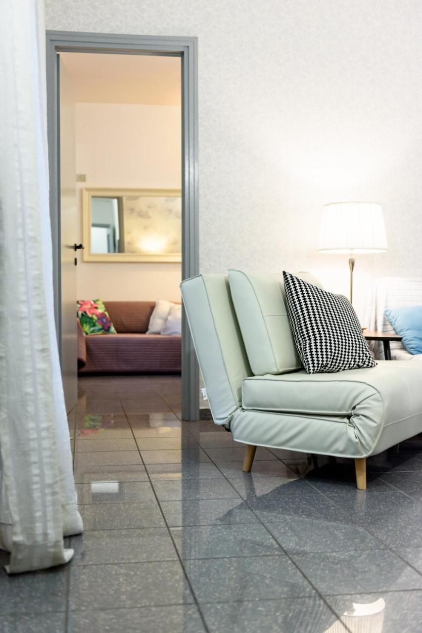 Residence Diaz โกโม ภายนอก รูปภาพ