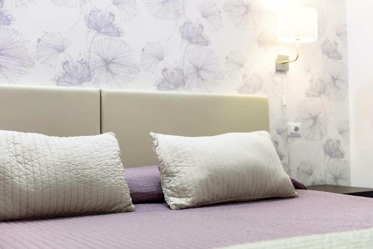 Residence Diaz โกโม ภายนอก รูปภาพ