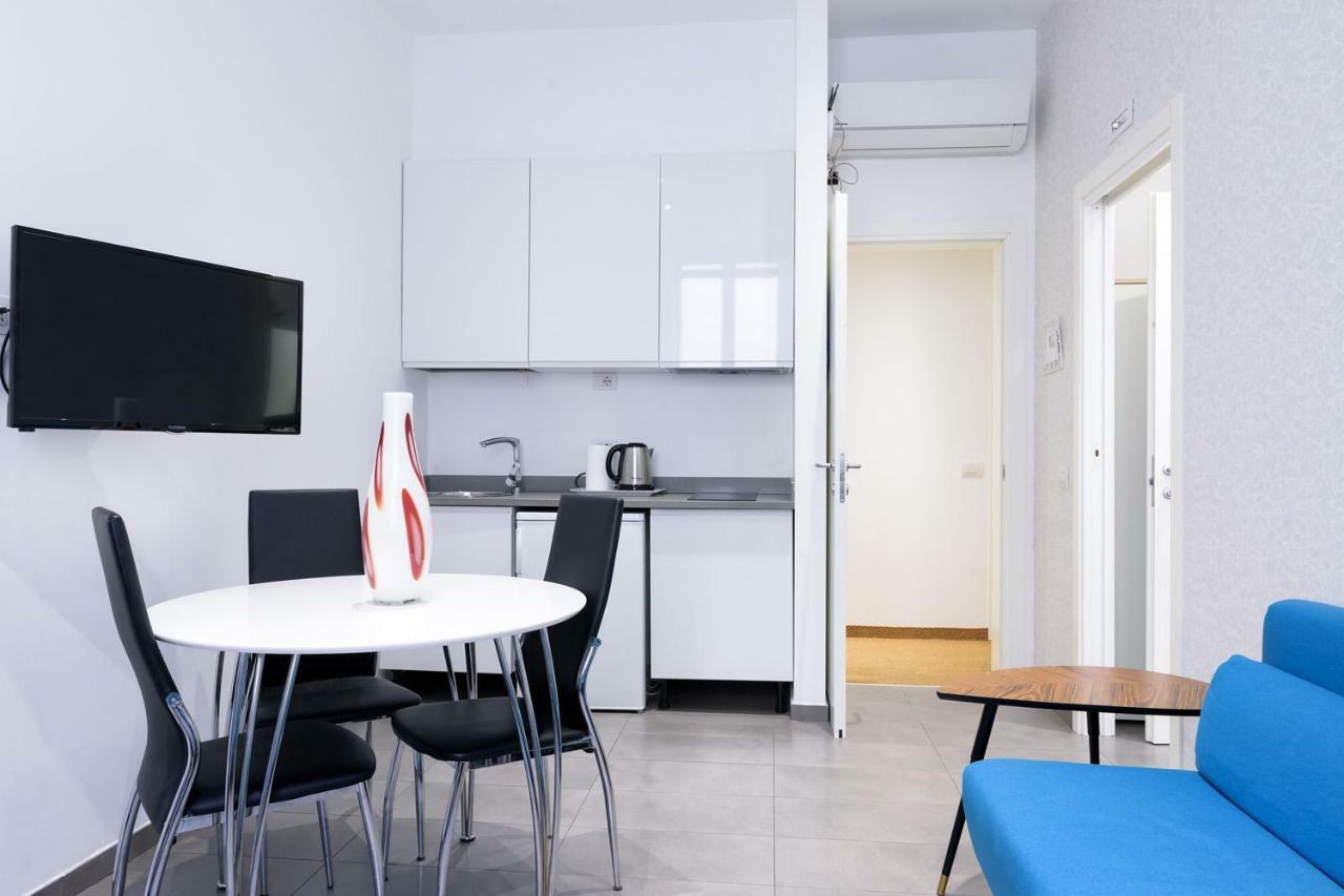 Residence Diaz โกโม ภายนอก รูปภาพ
